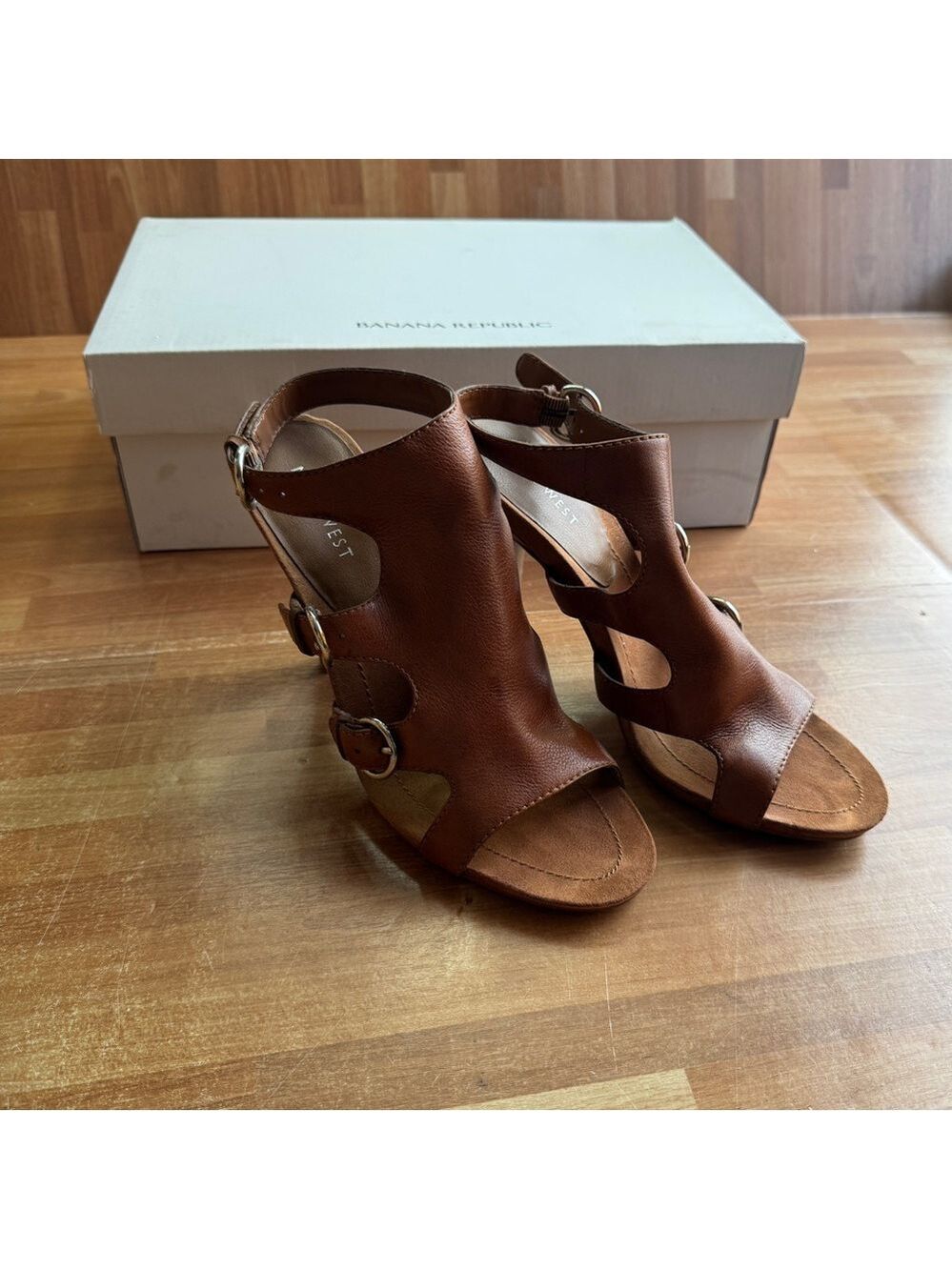 Nine West heeled gladiator sandals , brown leather . Size 7.5, high heels